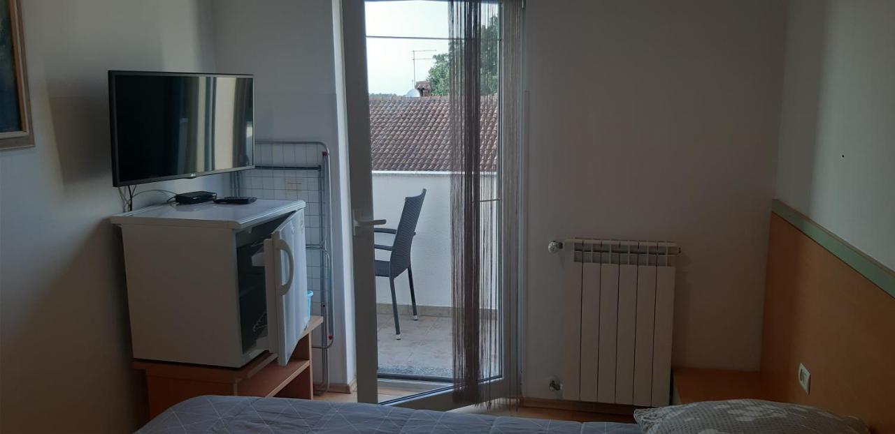 Apartments & Rooms Villa Adamovic Умаг Екстериор снимка